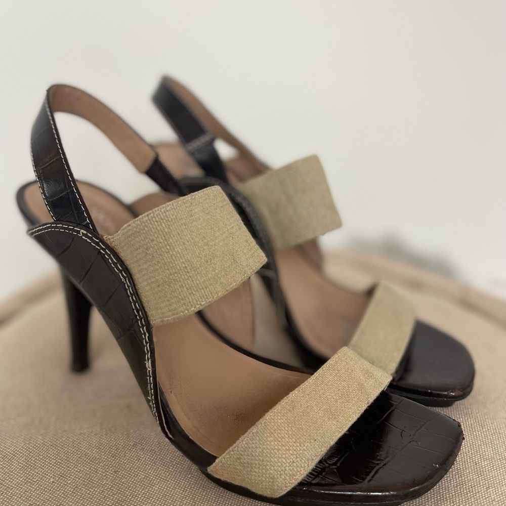 Donald J Pliner platform Healed Sandals slip canvas and leather